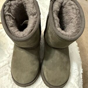 UGG Kids Boots in Taupe